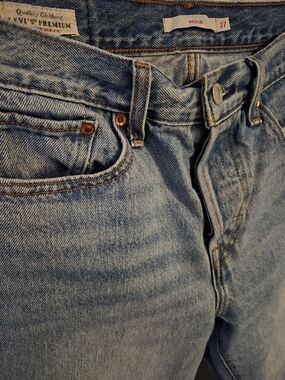 Levi's Light Blue Wedgie Fit Woman's Jeans - Size 27